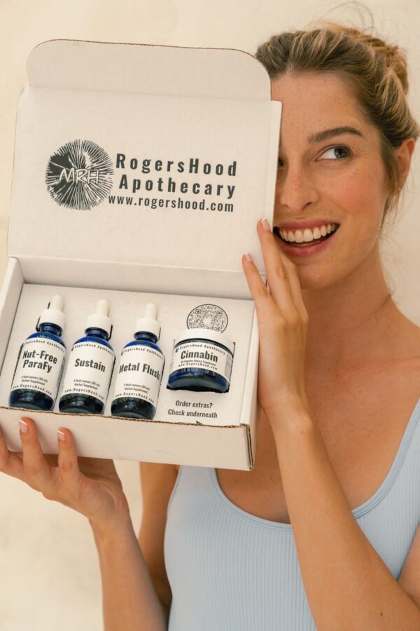 Try the Nut-Free ParaFy Kit by RogersHood Apothecary for your all-natural parasite cleanse